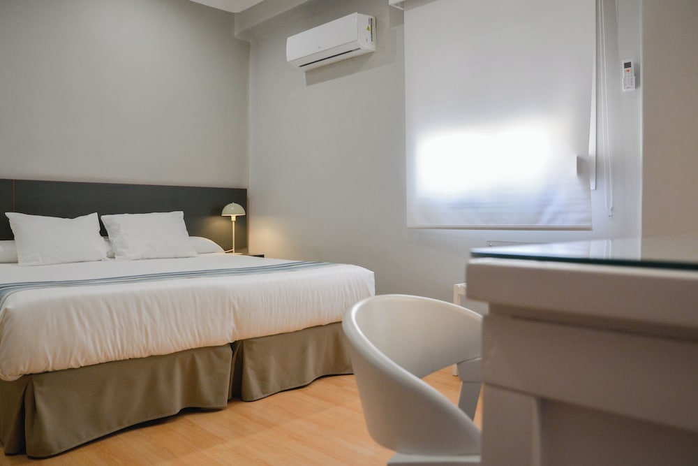 Hotel Costasol — Hotel rooms in Almeria, Andalusia