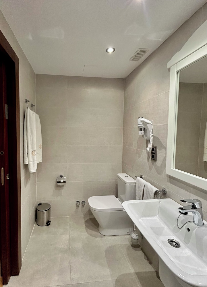 Hotel Costasol — Hotel rooms in Almeria, Andalusia