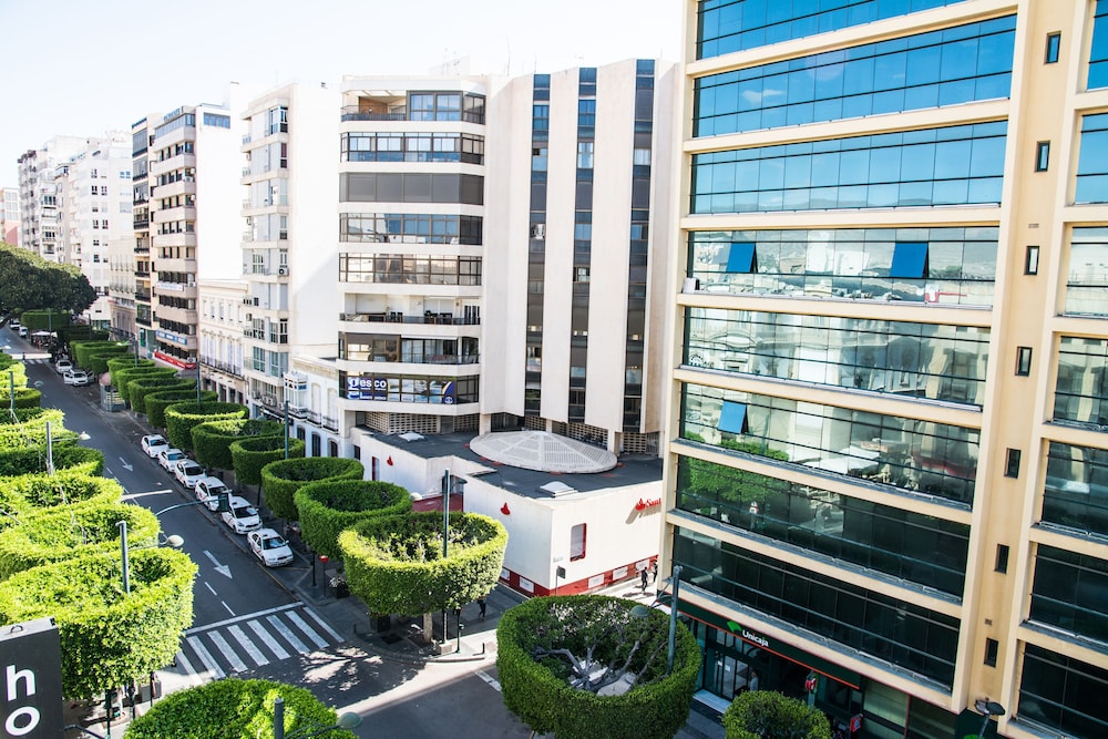 Hotel Costasol — Hotel building in Almeria, Andalusia