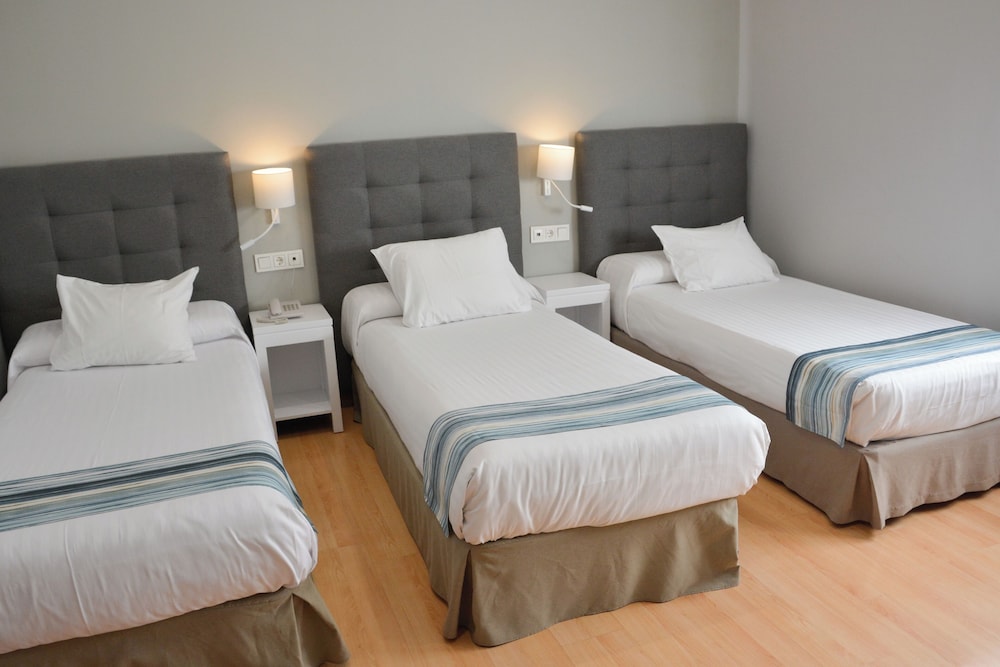 Hotel Costasol — Hotel rooms in Almeria, Andalusia