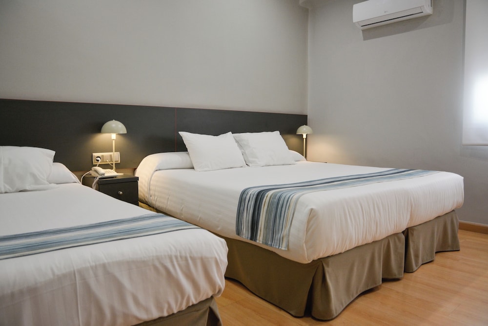 Hotel Costasol — Hotel rooms in Almeria, Andalusia
