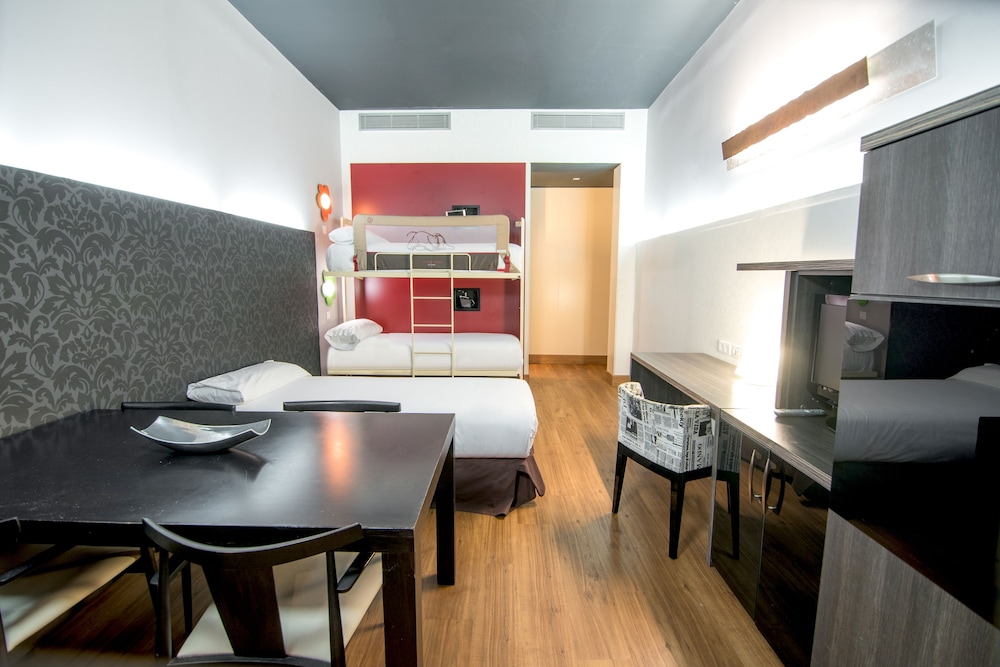 Petit Palace Museum — Hotel rooms in Barcelona, Catalonia