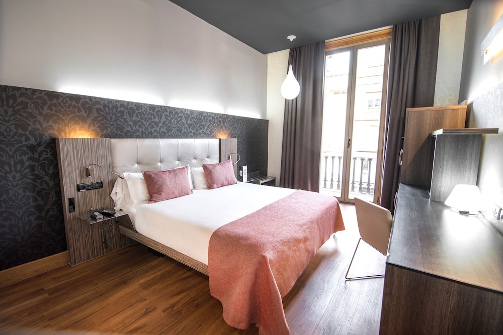 Petit Palace Museum — Hotel rooms in Barcelona, Catalonia