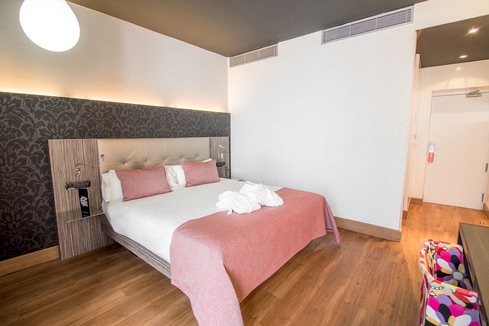Petit Palace Museum — Hotel rooms in Barcelona, Catalonia