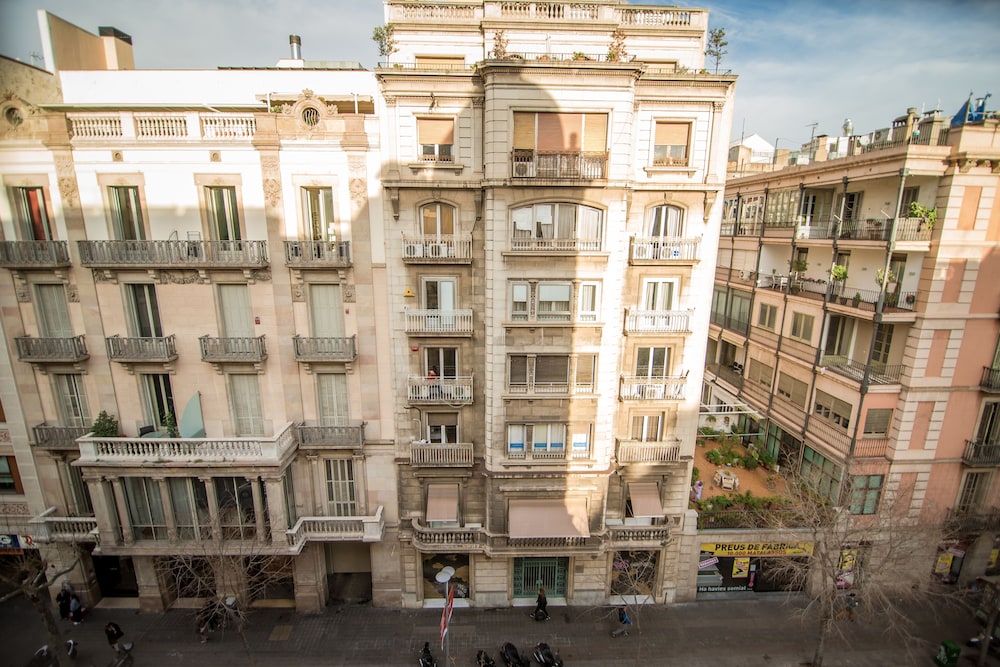 Petit Palace Museum — Hotel building in Barcelona, Catalonia