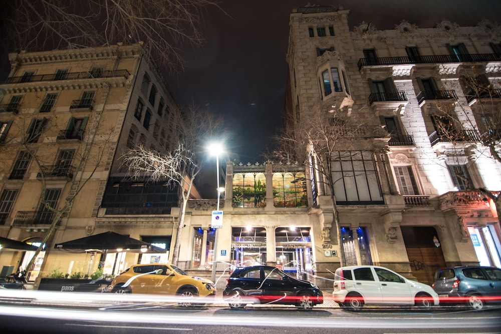 Petit Palace Museum — Hotel building in Barcelona, Catalonia