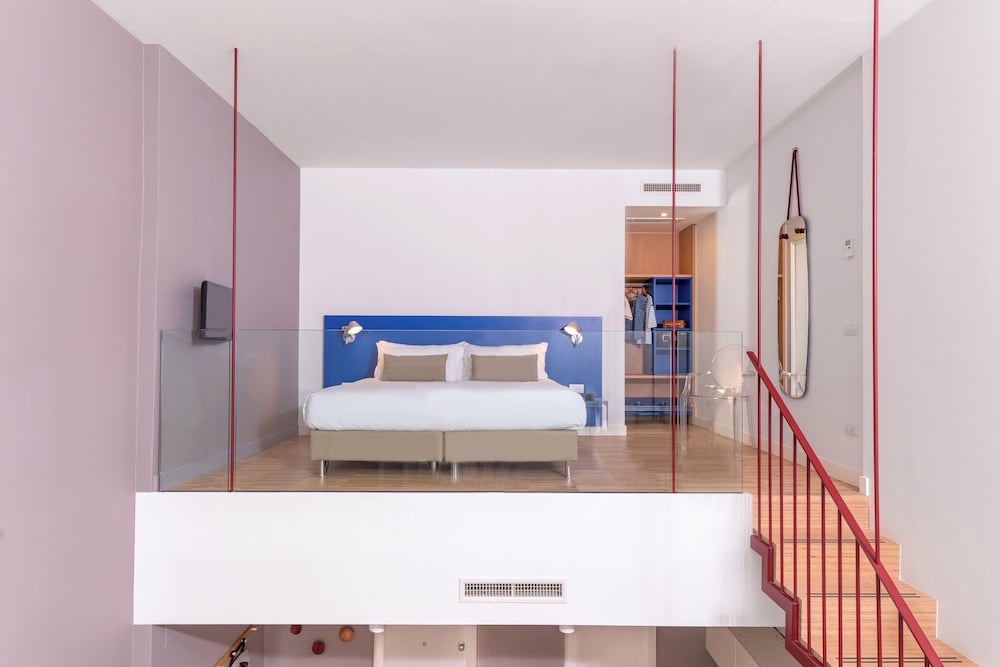 Hotel Piazza Bellini & Apartments — Hotel rooms in Naples, Campania