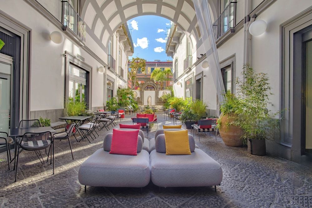 Hotel Piazza Bellini & Apartments image
