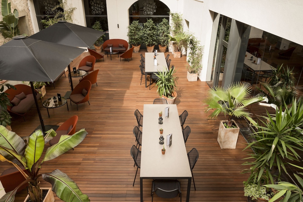 Petit Palace Boquería Garden — Restaurant & bars in Barcelona, Catalonia
