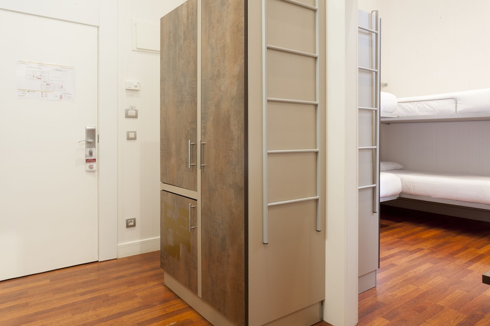 Petit Palace Boquería Garden — Hotel rooms in Barcelona, Catalonia