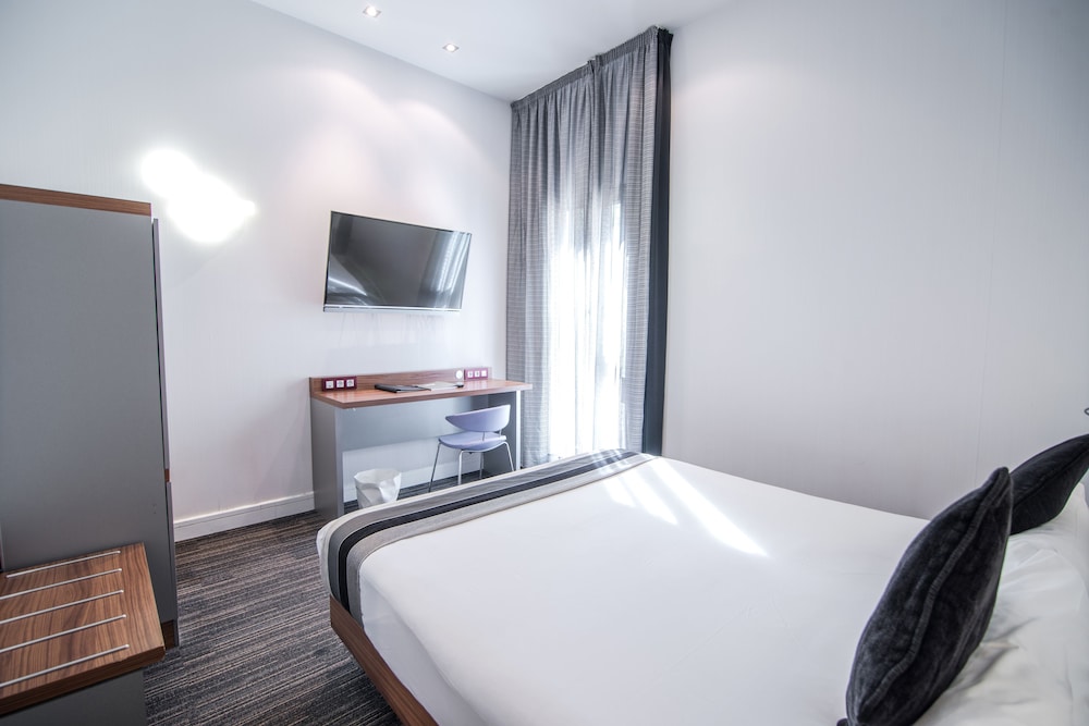 Petit Palace Boquería Garden — Hotel rooms in Barcelona, Catalonia