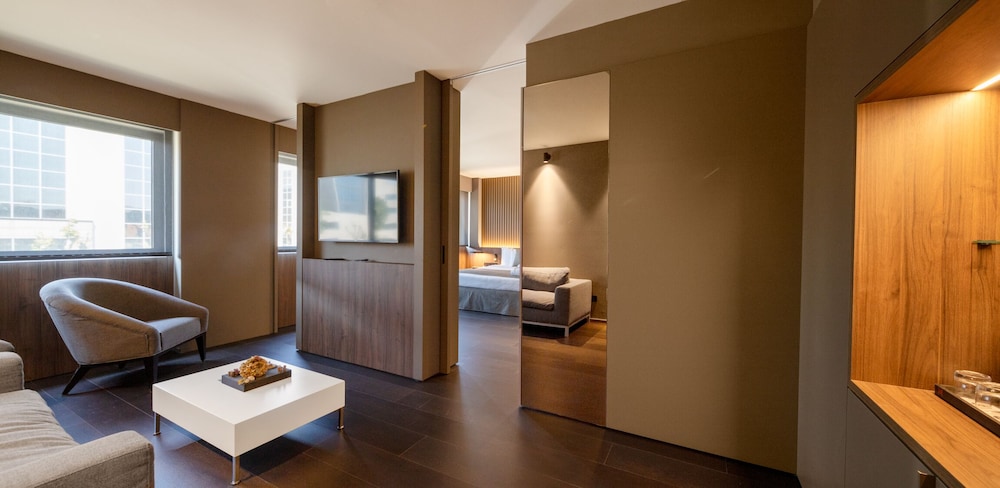Barcelona Airport Hotel — Hotel rooms in Barcelona, Catalonia