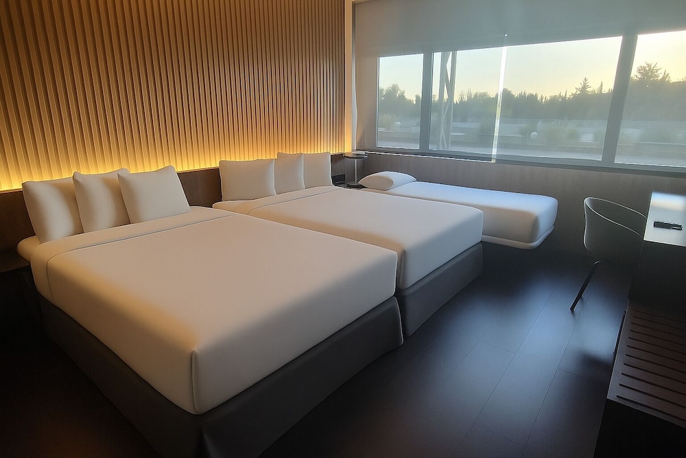 Barcelona Airport Hotel — Hotel rooms in Barcelona, Catalonia