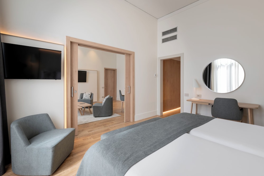 Gran Hotel Havana by Escampa Hotels — Hotel rooms in Barcelona, Catalonia