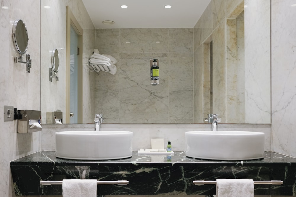Gran Hotel Havana by Escampa Hotels — Hotel rooms in Barcelona, Catalonia