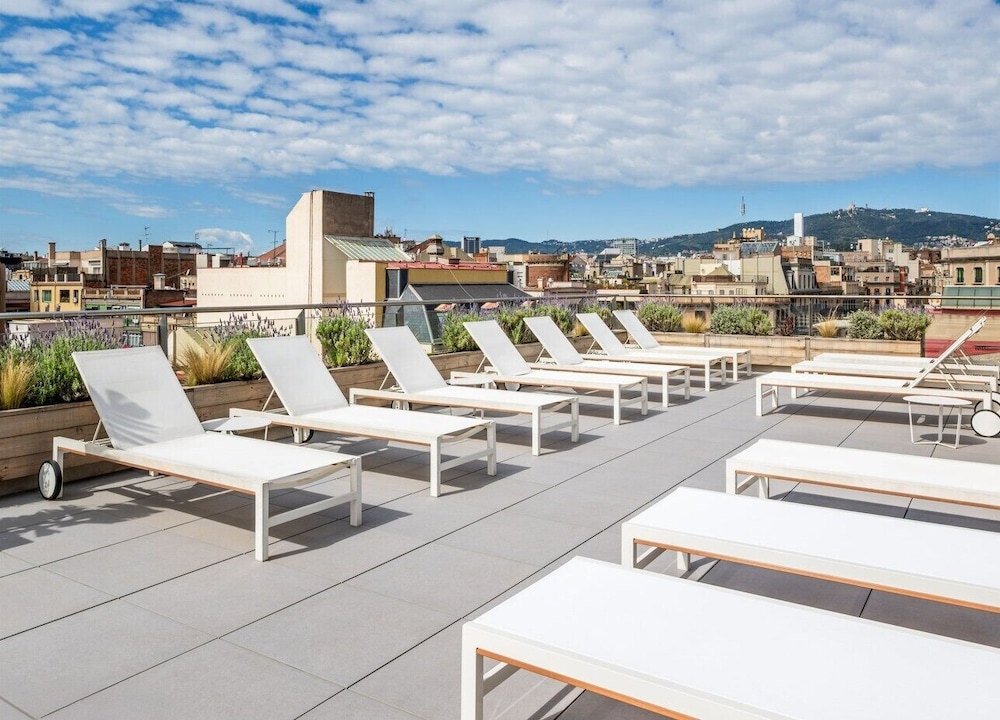 Gran Hotel Havana by Escampa Hotels — Hotel building in Barcelona, Catalonia
