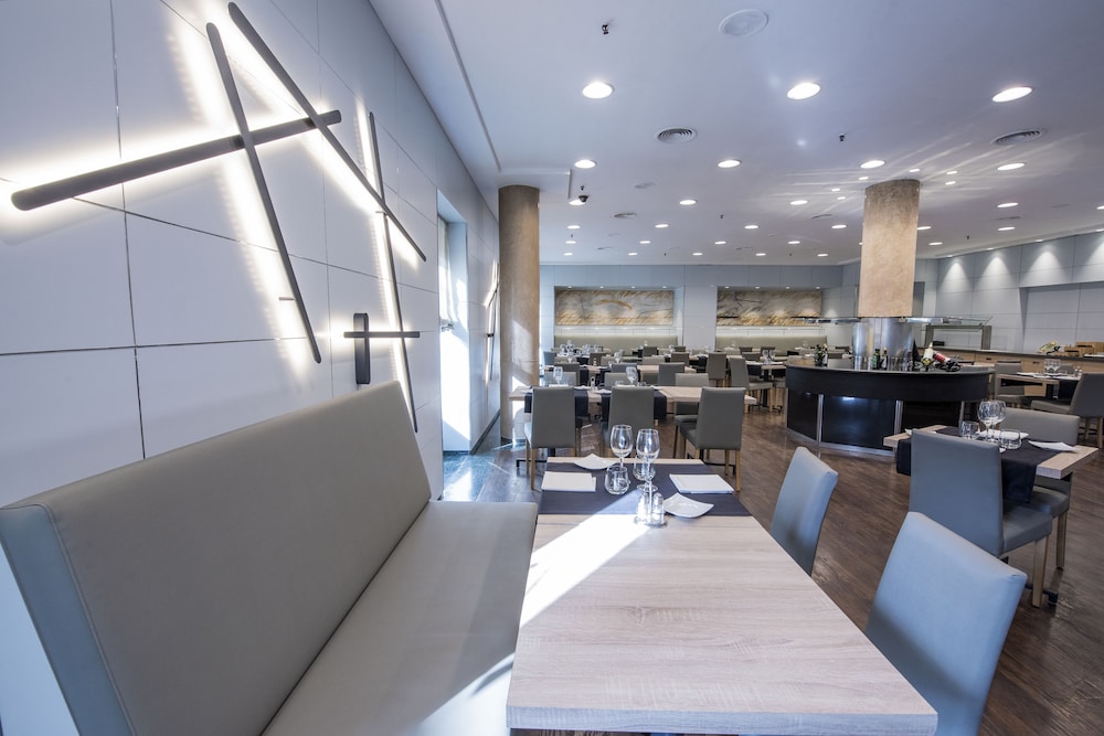 Gran Hotel Havana by Escampa Hotels — Restaurant & bars in Barcelona, Catalonia