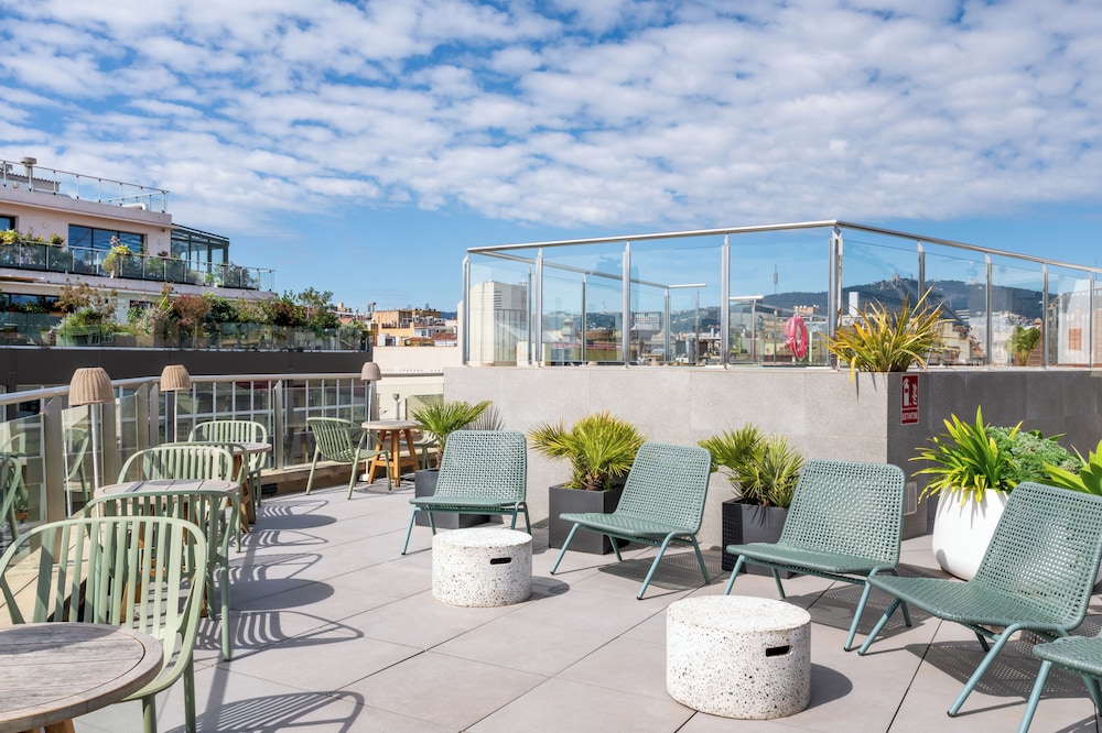 Gran Hotel Havana by Escampa Hotels — Restaurant & bars in Barcelona, Catalonia