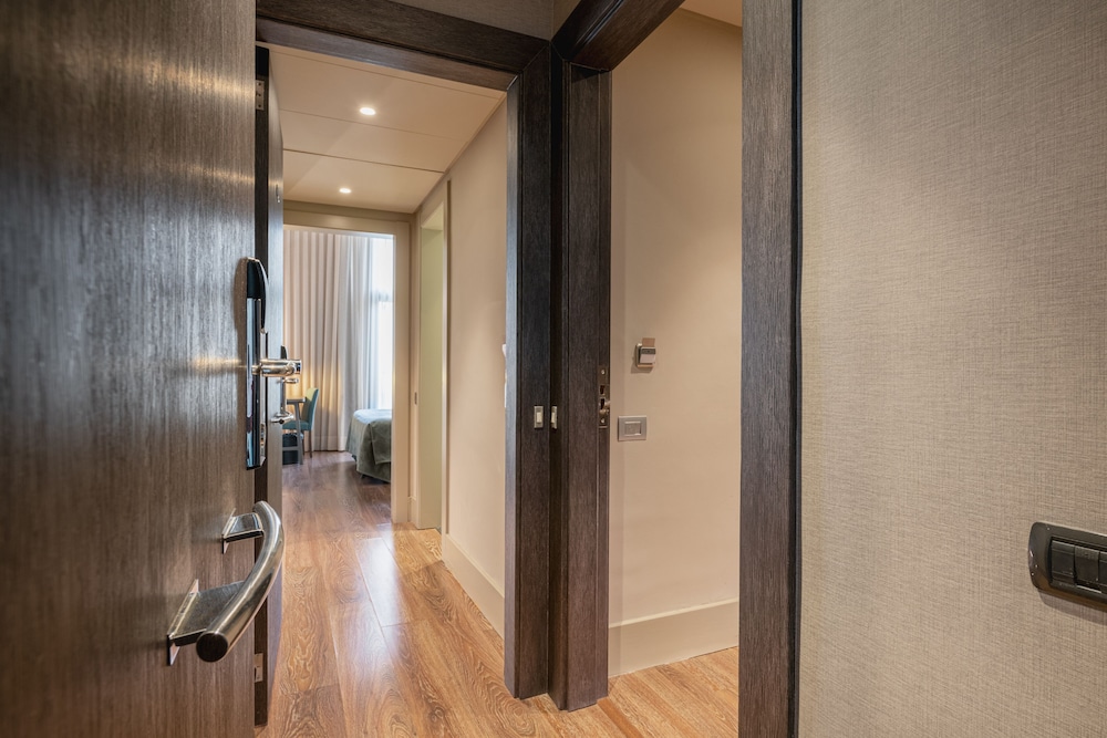 Gran Hotel Havana by Escampa Hotels — Hotel rooms in Barcelona, Catalonia