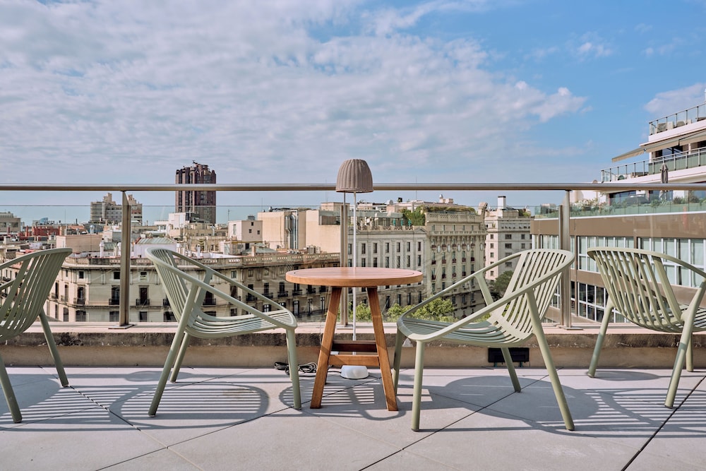 Gran Hotel Havana by Escampa Hotels — Hotel building in Barcelona, Catalonia