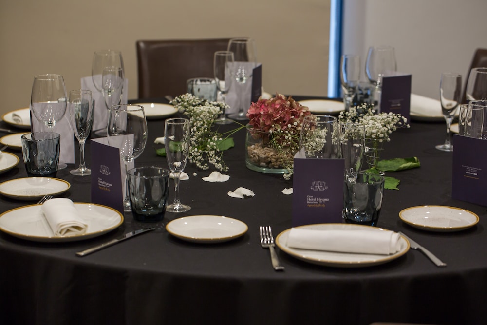 Gran Hotel Havana by Escampa Hotels — Restaurant & bars in Barcelona, Catalonia