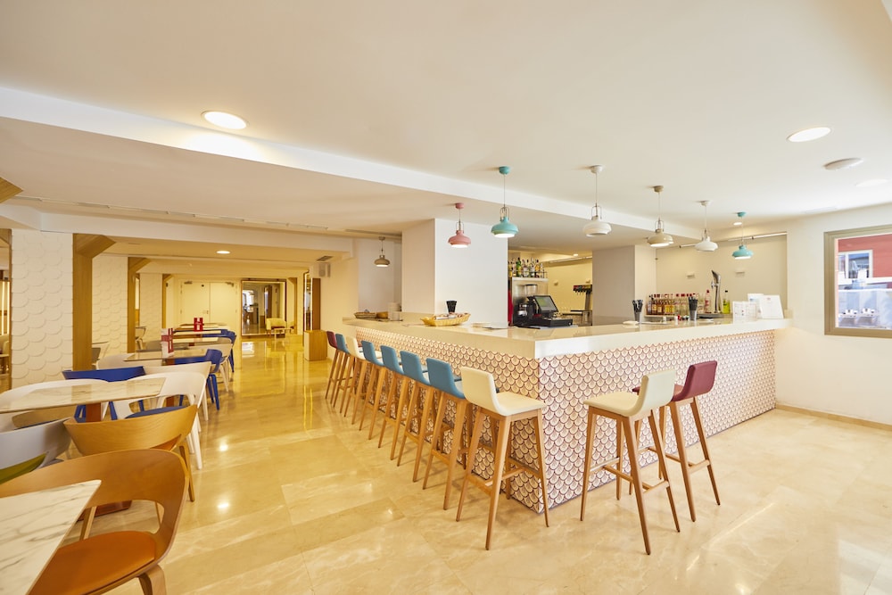 MLL Mediterranean Bay Hotel - Adults Only — Restaurant & bars in Playa de Palma, Balearic Islands