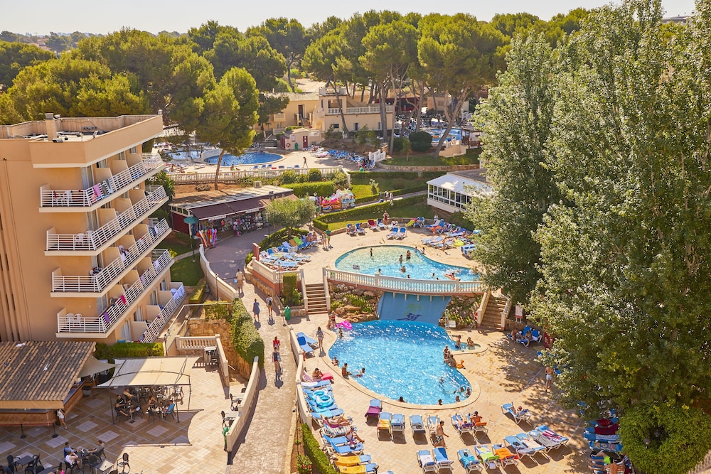 MLL Palma Bay Club Resort Hotel — Swimming pool in Playa de Palma, Balearic Islands