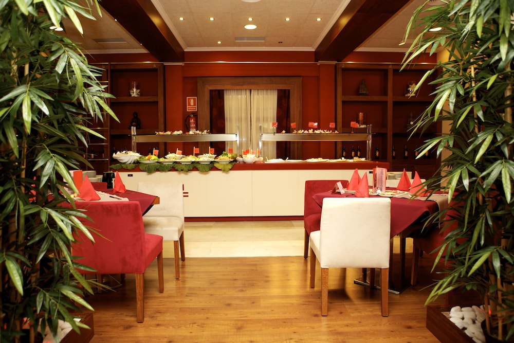 MLL Palma Bay Club Resort Hotel — Restaurant & bars in Playa de Palma, Balearic Islands
