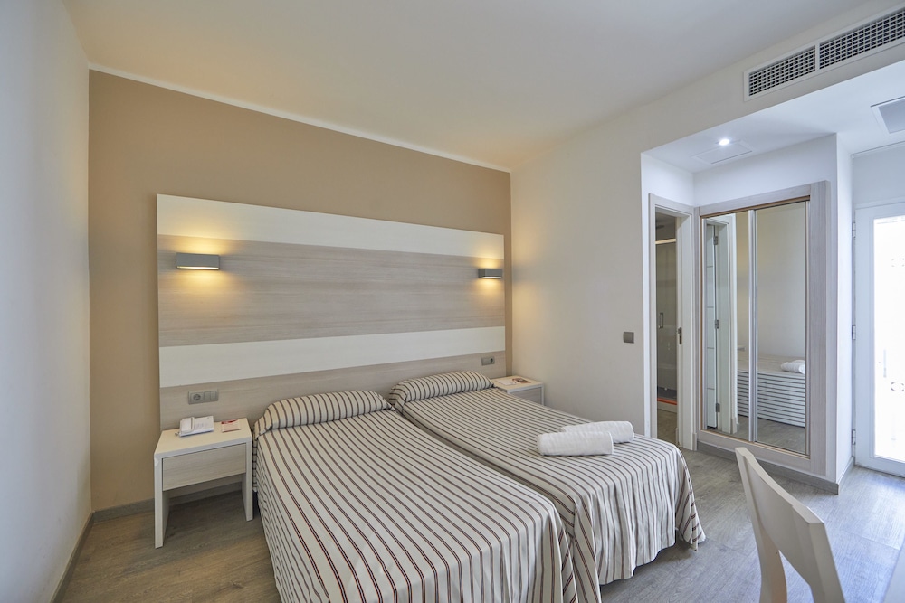 MLL Palma Bay Club Resort Hotel — Hotel rooms in Playa de Palma, Balearic Islands
