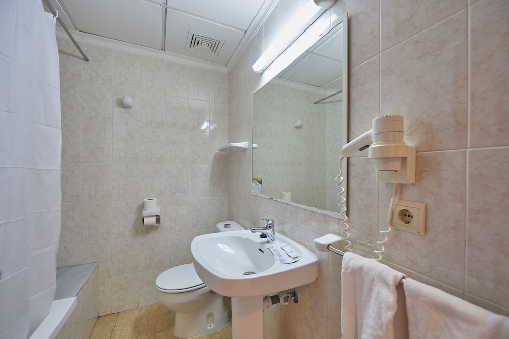 MLL Palma Bay Club Resort Hotel — Hotel rooms in Playa de Palma, Balearic Islands