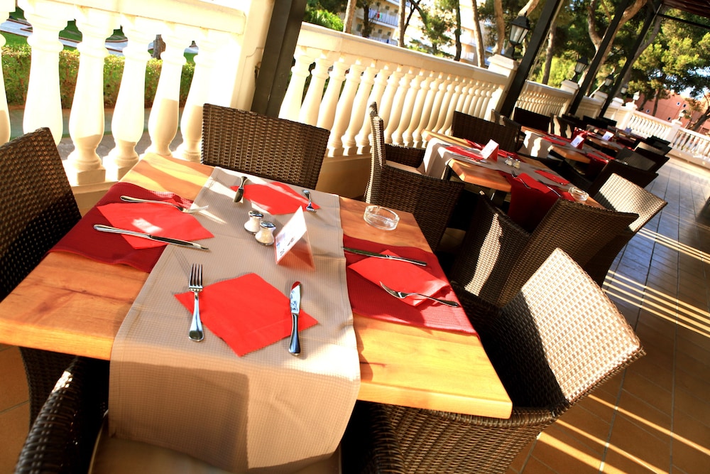 MLL Palma Bay Club Resort Hotel — Restaurant & bars in Playa de Palma, Balearic Islands