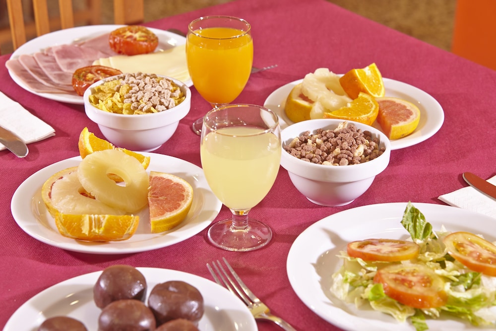 MLL Caribbean Bay Hotel — Restaurant & bars in Playa de Palma, Balearic Islands