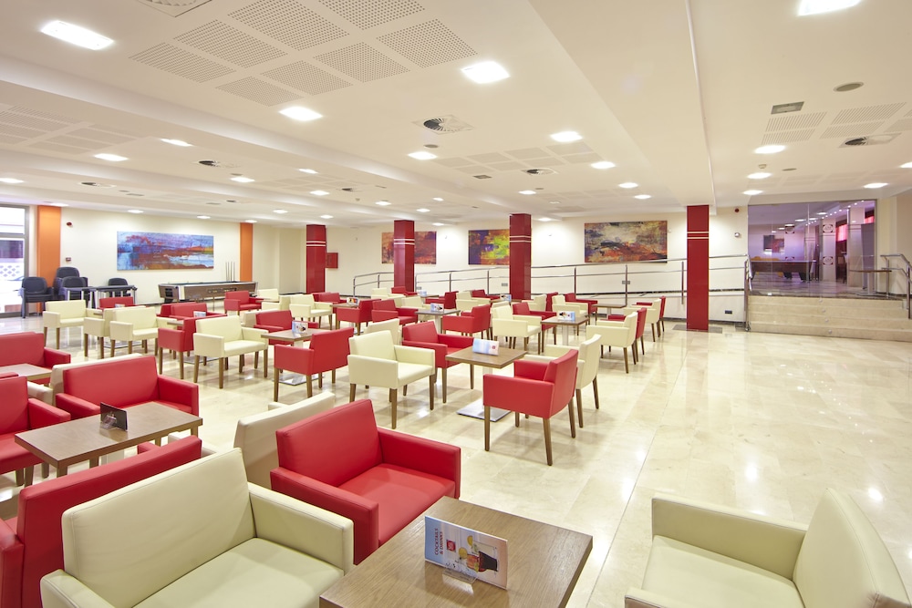 MLL Caribbean Bay Hotel — Restaurant & bars in Playa de Palma, Balearic Islands