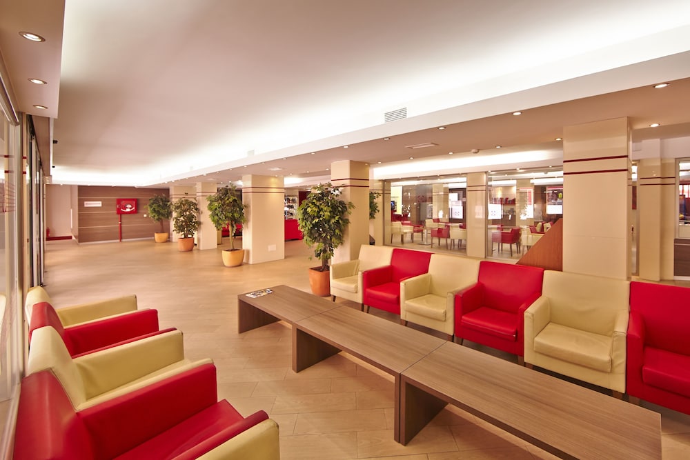 MLL Caribbean Bay Hotel — Hotel building in Playa de Palma, Balearic Islands