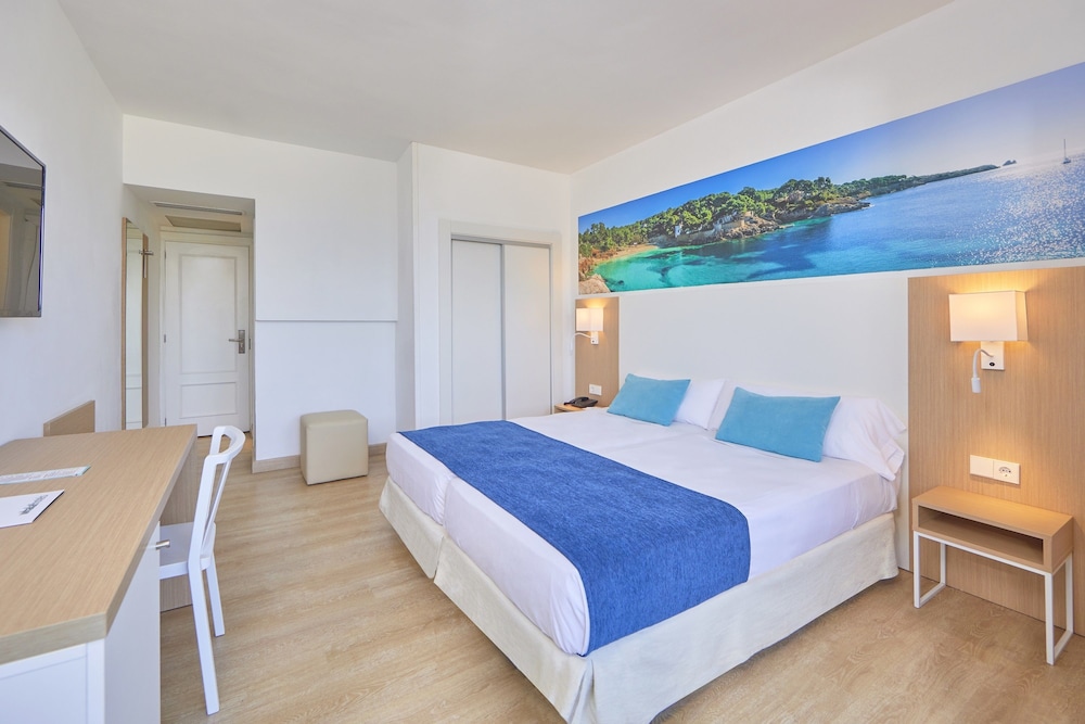 whala!beach Hotel & Apartments — Hotel rooms in Playa de Palma, Balearic Islands