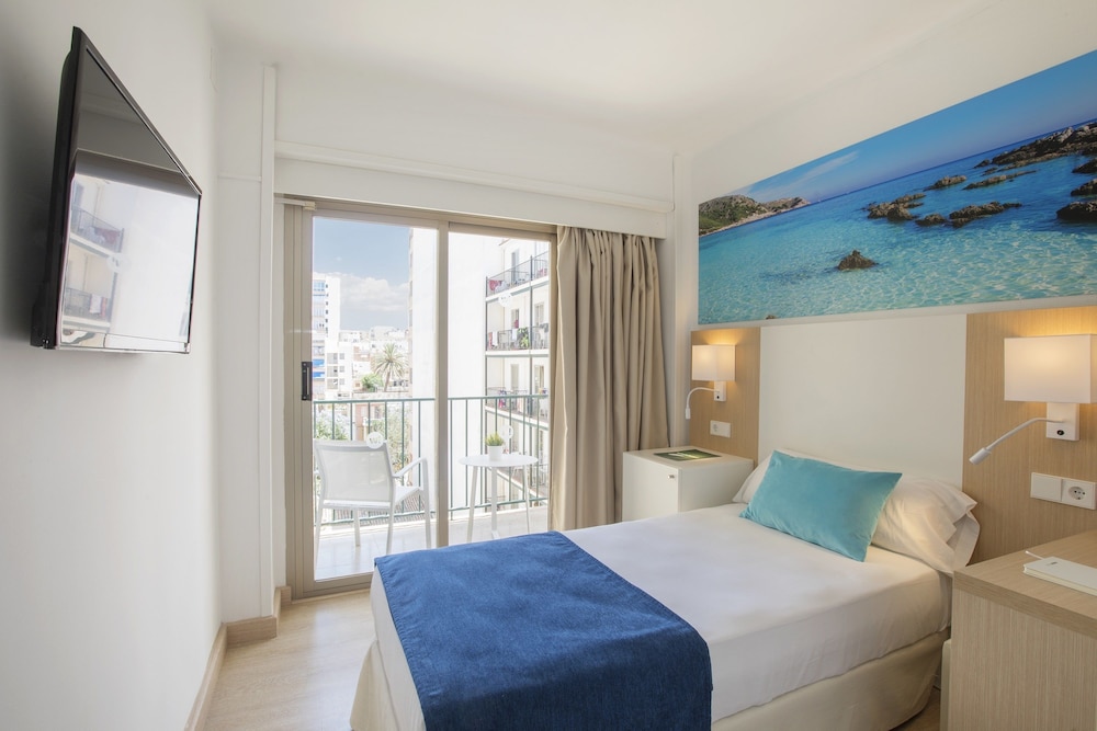 whala!beach Hotel & Apartments — Hotel rooms in Playa de Palma, Balearic Islands