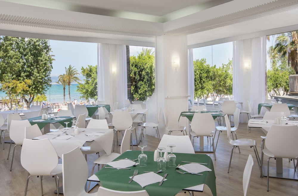 whala!beach Hotel & Apartments — Restaurant & bars in Playa de Palma, Balearic Islands