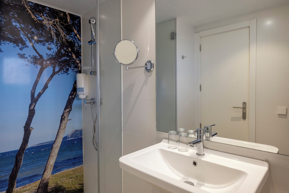 whala!beach Hotel & Apartments — Hotel rooms in Playa de Palma, Balearic Islands