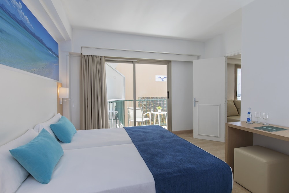 whala!beach Hotel & Apartments — Hotel rooms in Playa de Palma, Balearic Islands