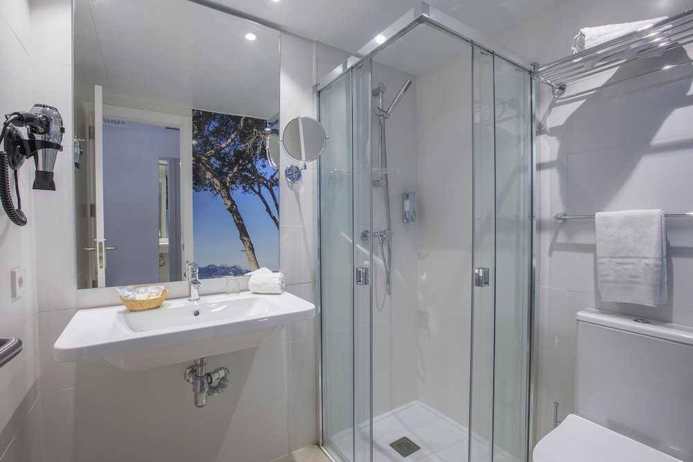 whala!beach Hotel & Apartments — Hotel rooms in Playa de Palma, Balearic Islands