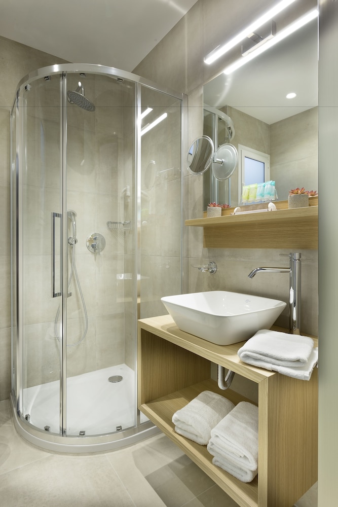 Hotel Jason Inn — Hotel rooms in Athens, Attica