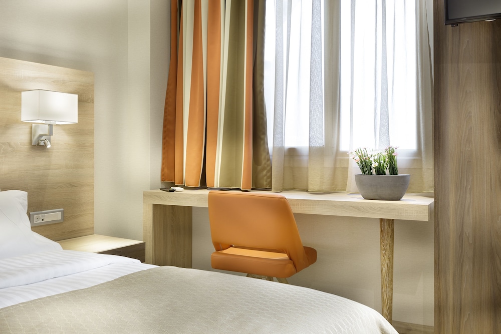 Hotel Jason Inn — Hotel rooms in Athens, Attica