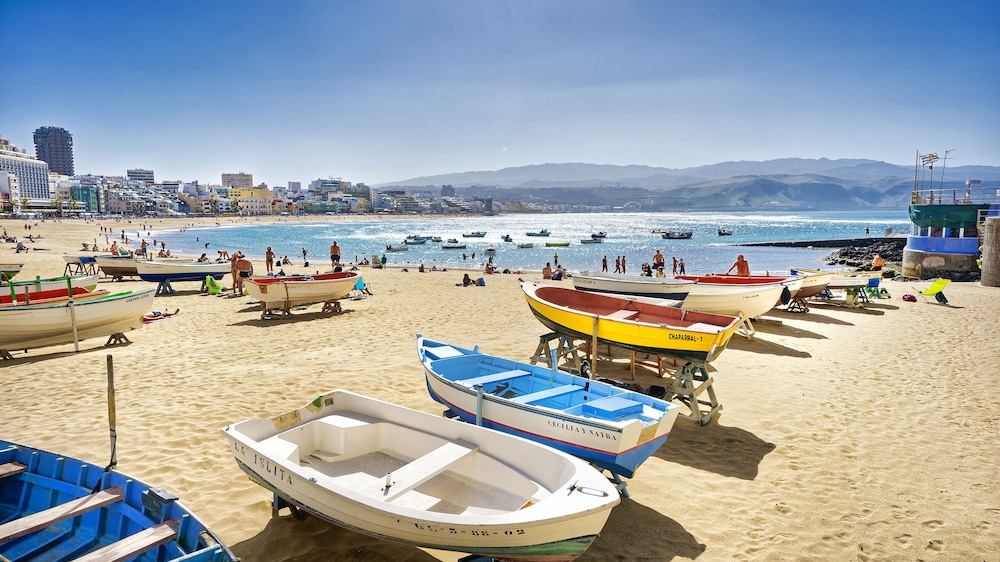 Bull Reina Isabel & Spa — Beach in Las Palmas, Canary Islands