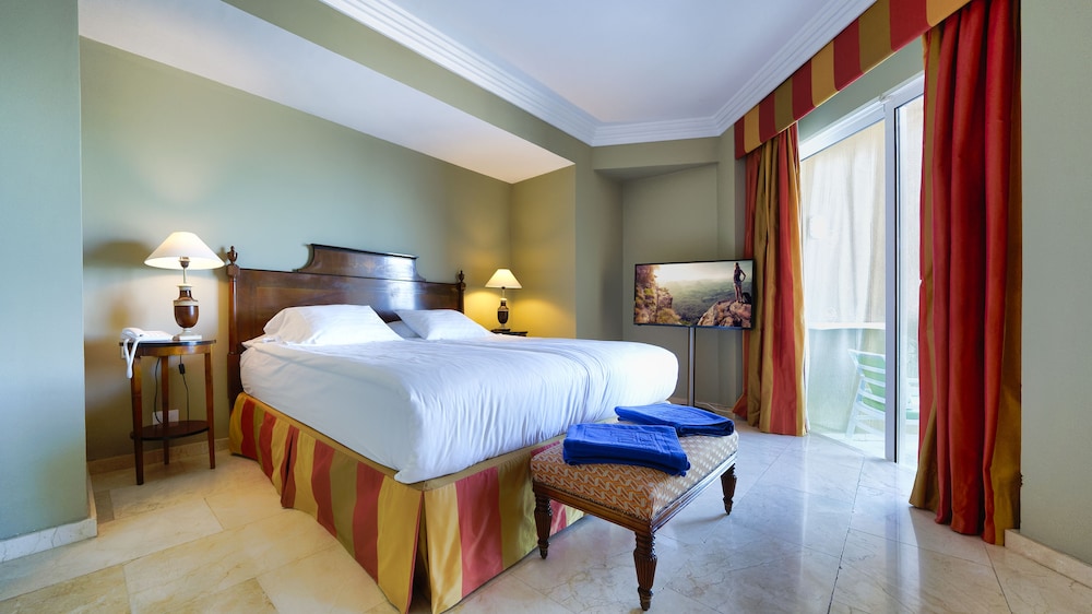 Bull Reina Isabel & Spa — Hotel rooms in Las Palmas, Canary Islands