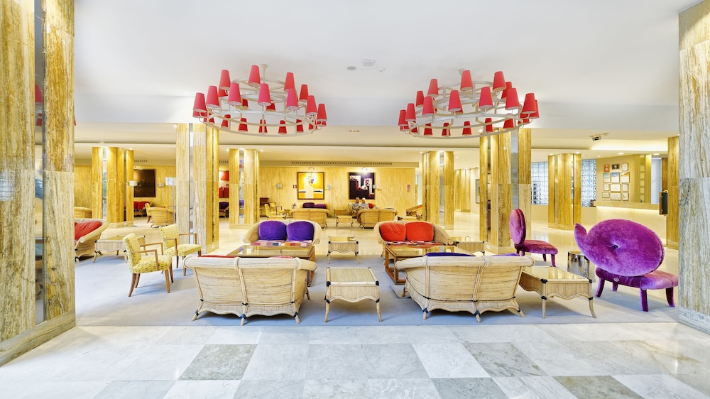 Bull Reina Isabel & Spa — Hotel building in Las Palmas, Canary Islands