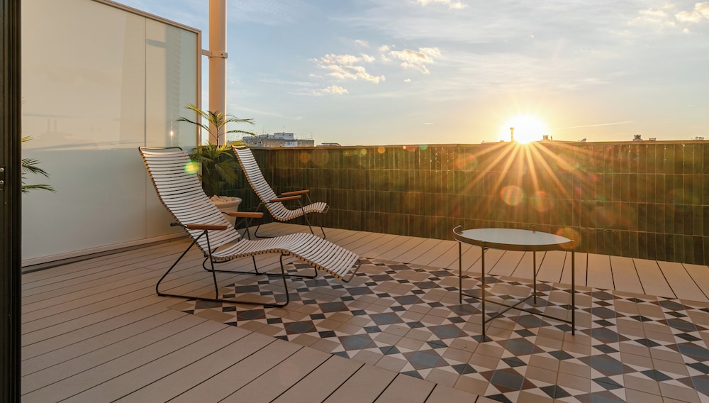 Hotel Ribera de Triana - REOPENING! — Hotel building in Seville, Andalusia