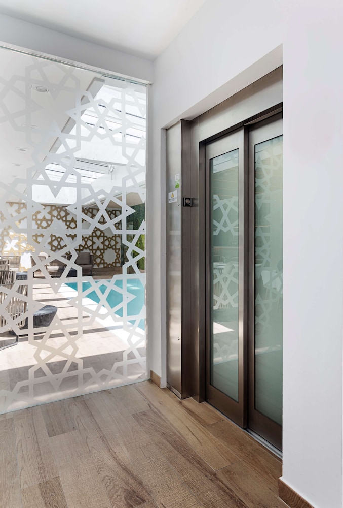 Catalonia Giralda Hotel — Swimming pool in Seville, Andalusia