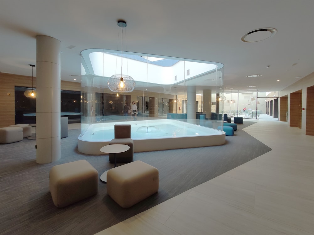 Hotel Macia Sevilla Kubb — Spa in Seville, Andalusia