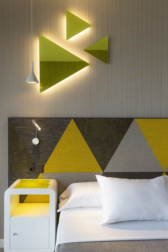 Hotel Macia Sevilla Kubb — Hotel rooms in Seville, Andalusia