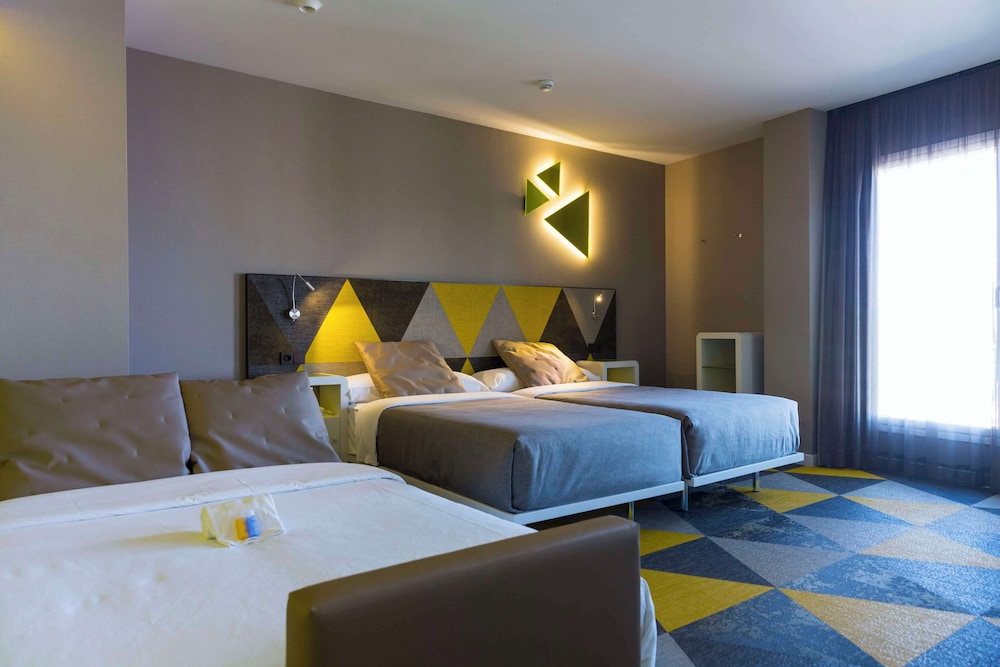 Hotel Macia Sevilla Kubb — Hotel rooms in Seville, Andalusia